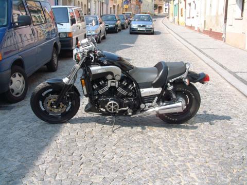 Foto - YAMAHA  V-max